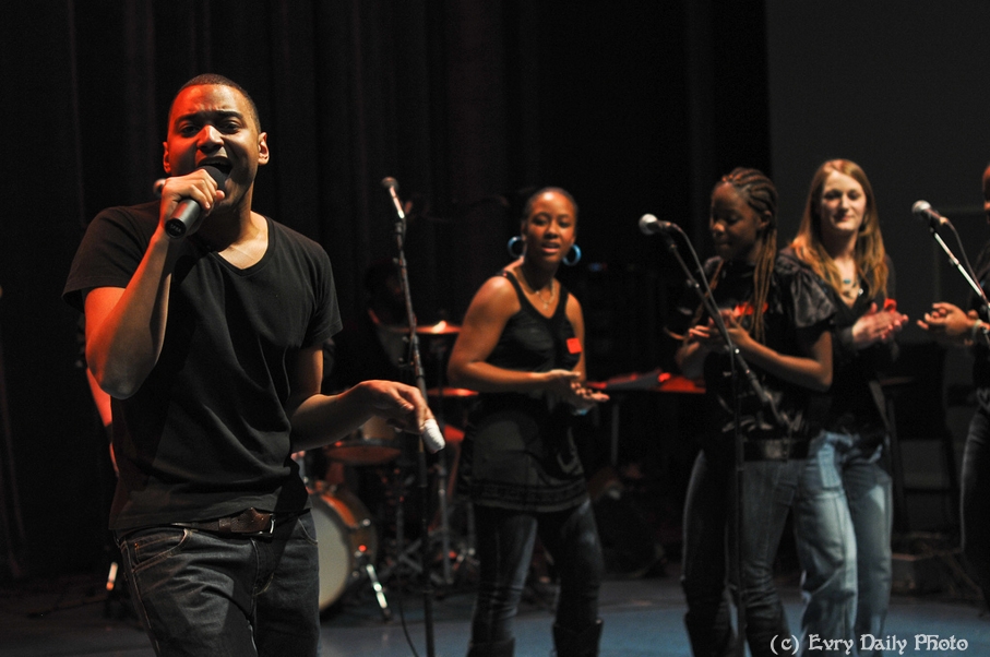 Evry Daily Photo - Telethon Evry 2010 - Concert Evry University Gospel - large - 5243371923.jpg